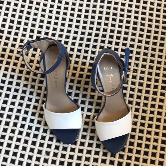 George J. Love Color-Block, Block heel Sandal. - Picture 2 of 8